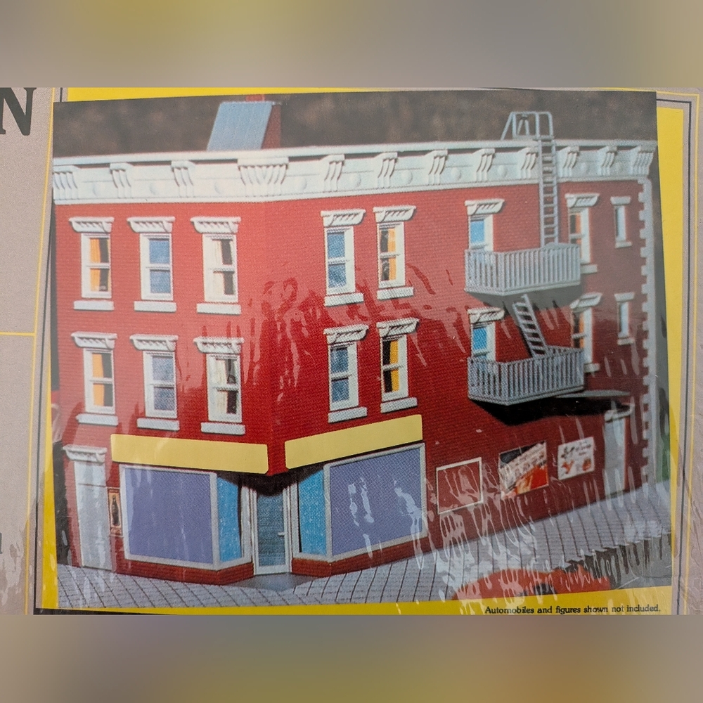 Bachmann Plus Building Kit N Scale Train Model - Picture 2 of 2